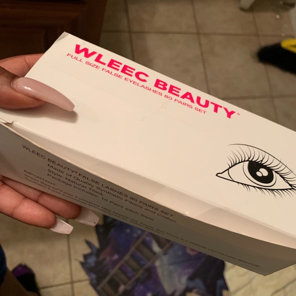 Makeup Bundle - Picture 6 of 8